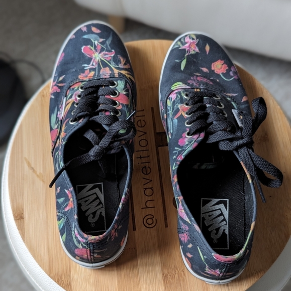 Vans Floral Lace Up Sneakers - Picture 5 of 11